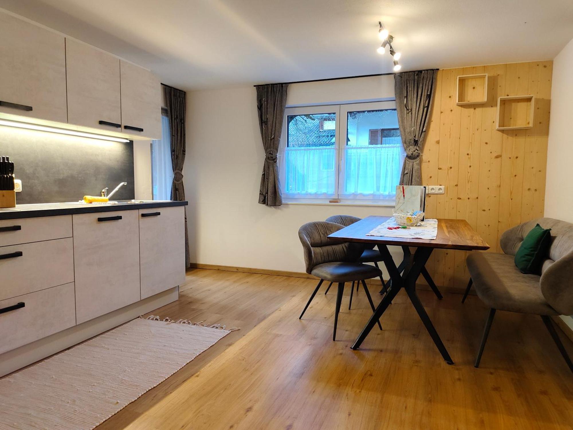 Alpenbauernhaus Konzett 쉬룬즈 객실 사진